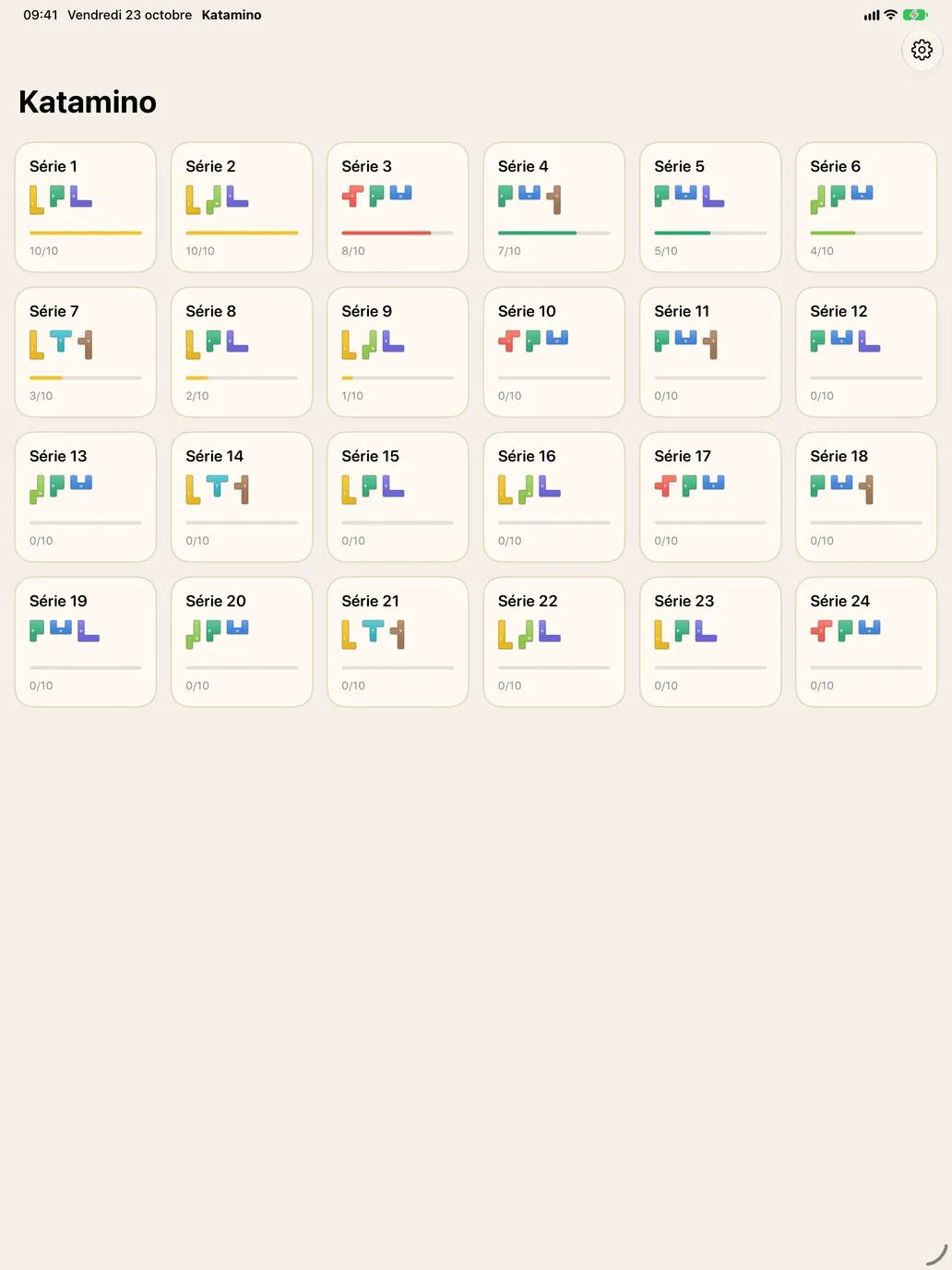 Katamino sur iPad : les 24 cartes de séries sur une grille de six colonnes.