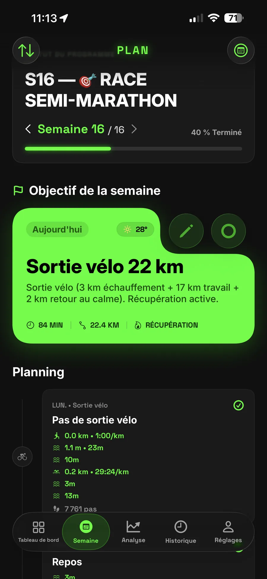 Pacer plan tab: week 16 of 16 of a half-marathon block, the week's objective on a green card, and the full schedule below.
